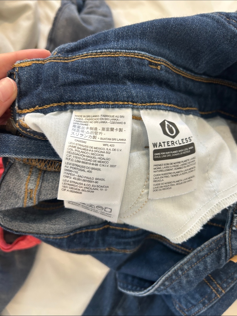 Levi's Indigo Denim Women's Overalls - Picture 8 of 8